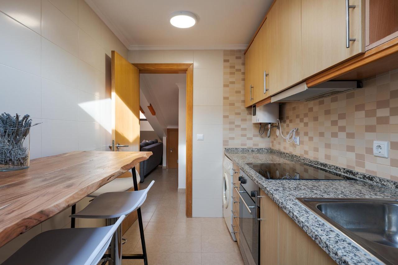 Central Gem IV - Lisbon Trendy Santos District With Dedicated Workspace Exterior photo