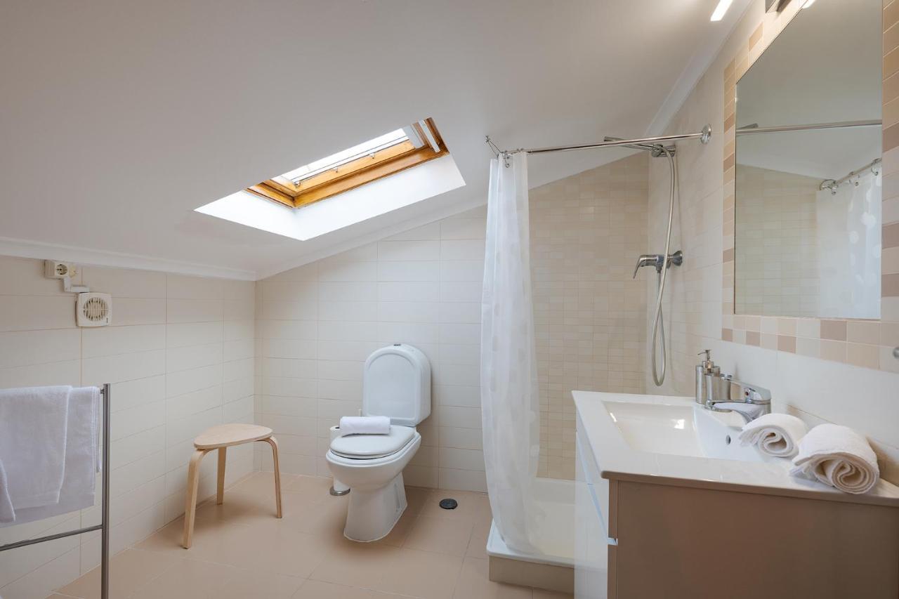 Central Gem IV - Lisbon Trendy Santos District With Dedicated Workspace Exterior photo