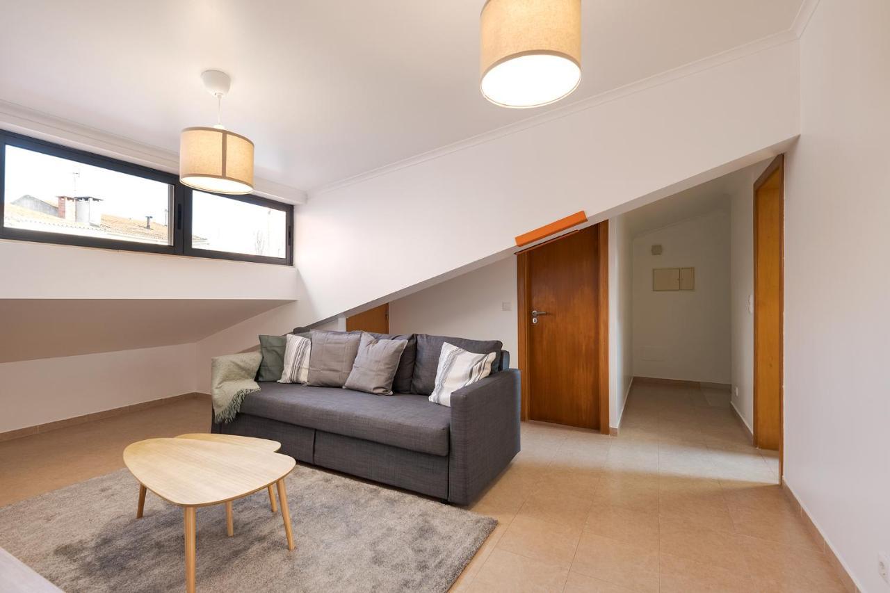 Central Gem IV - Lisbon Trendy Santos District With Dedicated Workspace Exterior photo